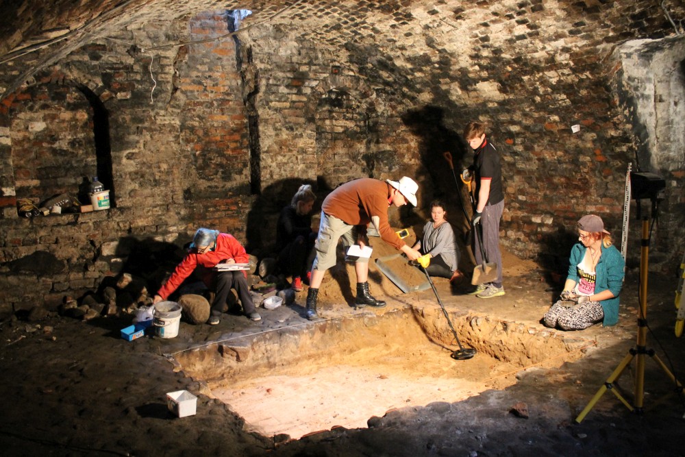 Archeolodzy z UMK przy posesji na ulicy Szpitalnej - 3