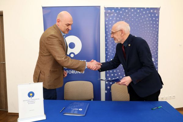 Podpisanie umowy między UMK a Szkołą Mistrzostwa Sportowego, fot. Andrzej Romański